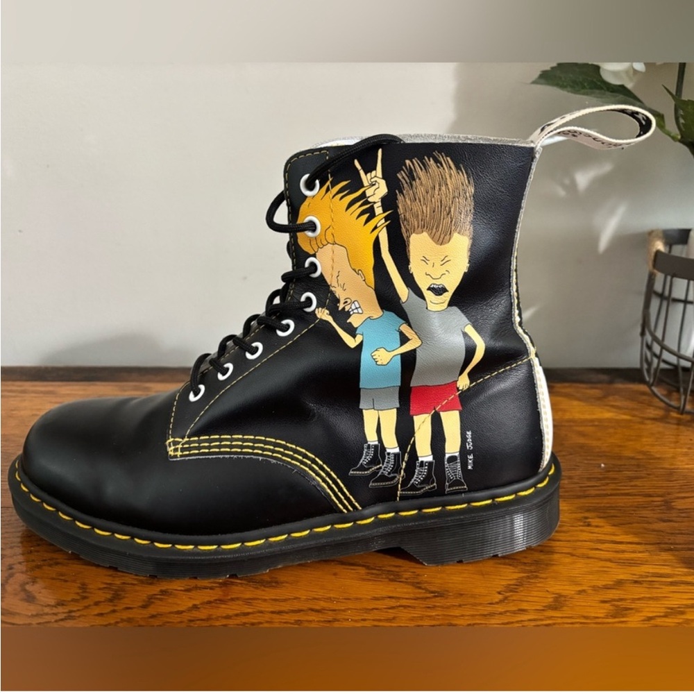 Dr. Martens PASCAL Beavis and Butthead leather boots with artwork Mike Judge 11 - Picture 10 of 14